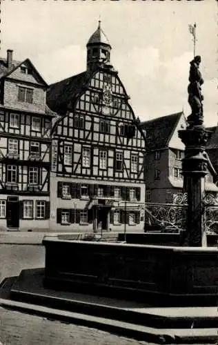 Ak Butzbach im Taunus Hessen, Rathaus, Marktbrunnen
