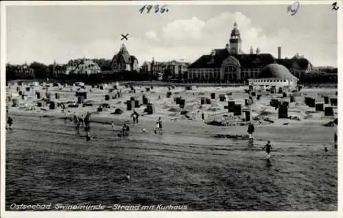 Ak Świnoujście Swinemünde Pommern, Strand mit Kurhaus, Badegäste