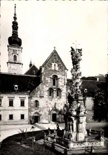 Ak Heiligenkreuz Niederösterreich, Stift Heiligenkreuz, Denkmal