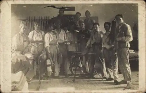 Foto Ak Französische Soldaten in Uniformen, Gruppenaufnahme