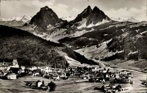 Ak Einsiedeln Kanton Schwyz Schweiz, Gesamtansicht und die Mythen