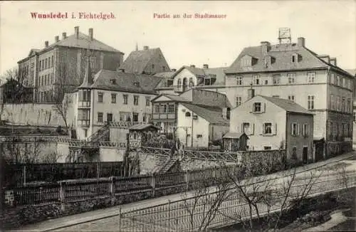 Ak Wunsiedel im Fichtelgebirge Oberfranken, an der Stadtmauer