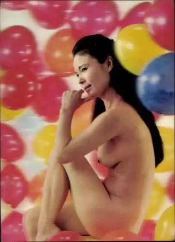 3-D Ak Erotik, Nackte Asiatin, Frauenakt, Busen, Beine, Ballons