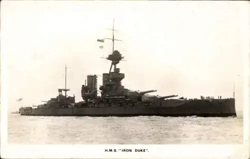 Ak Britisches Kriegsschiff H.M.S. Iron Duke