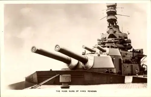 Ak Britisches Kriegsschiff, HMS Renown, Geschütze