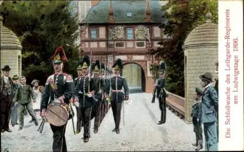 Ak Darmstadt in Hessen, Schlosswache des Leibgarde-Regiments am Ludwigstag 1896
