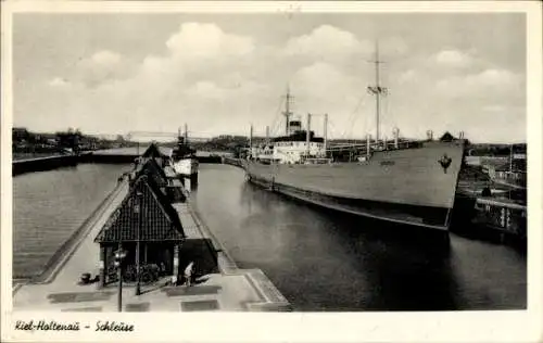 Ak Holtenau Kiel, Schleuse, Schiff