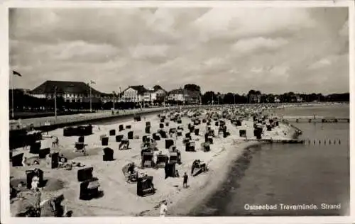 Ak Travemünde Lübeck Schleswig Holstein, Strandkörbe, Promenade