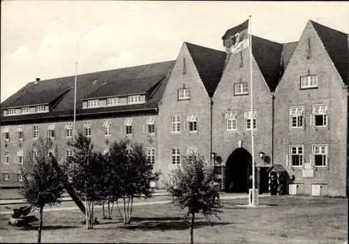 Ak Glückstadt an der Elbe, Marinekaserne