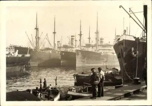 Foto Ak Hamburg, Hafen, Dampfer, Dampfschiffe