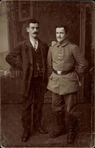 Foto Ak Soldat in Uniform, Mann im Anzug, Portrait