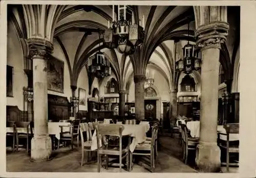 Ak Augsburg in Schwaben, Restaurant St. Leonhardskapelle, Innenansicht, Gastraum
