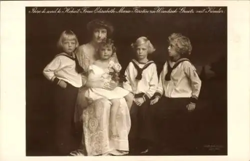 Ak Familienbild mit Elisabeth Marie zu Windisch Graetz und den Kindern