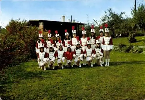 Ak Lutzelhouse, Majorette, Tänzerinnen in Uniformen