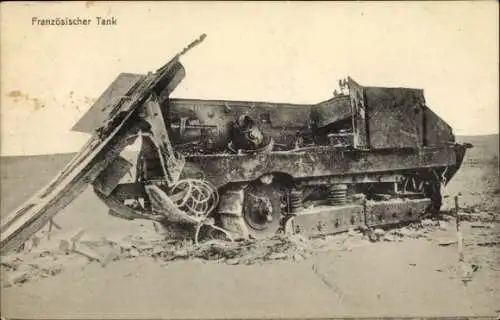 Ak Französischer Tank, zerstörter Panzer, I. WK