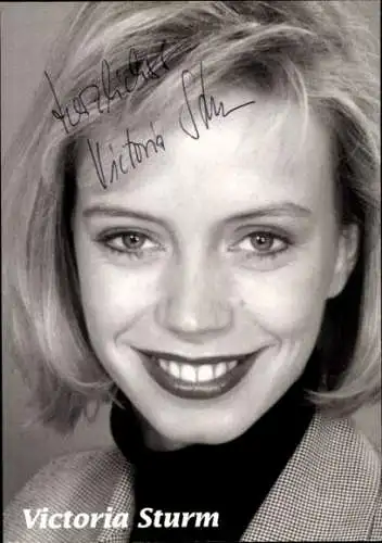 Ak Schauspielerin Victoria Sturm, Portrait, Autogramm