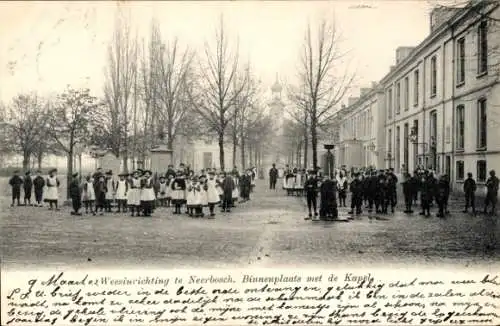 Ak Neerbosch Nijmegen Gelderland, Innenhof, Kapelle