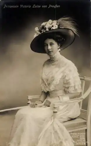 Ak Prinzessin Victoria Luise von Preußen, Portrait mit Hut
