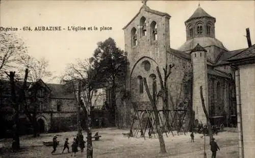 Ak Aubazines Correze, Kirche, Platz
