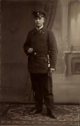 Foto Ak Deutscher Soldat in Uniform, Portrait, Regiment 2, I WK