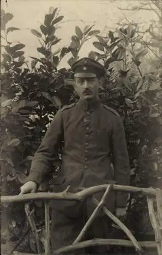 Foto Ak Deutscher Soldat in Uniform, Portrait, I WK