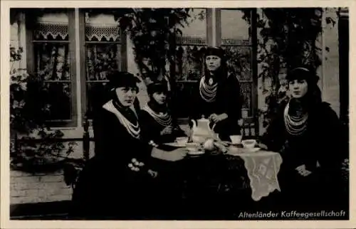 Ak Altenländer Kaffeegesellschaft, Frauen, Trachten