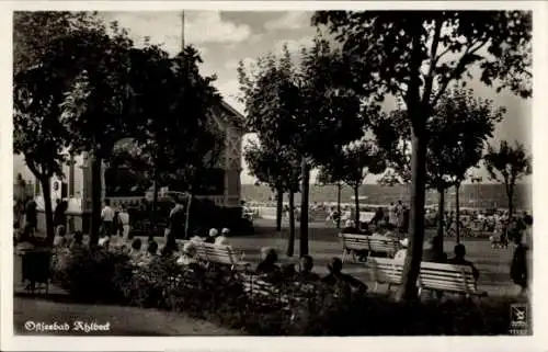 Ak Ostseebad Ahlbeck Usedom Heringsdorf, Konzertpartie, Zuschauer, Strand, Meer