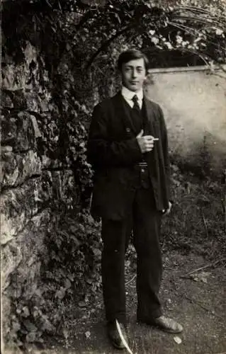 Foto Ak Sainte Croix aux Mines Elsass Haut Rhin, Mann mit Zigarette, Portrait