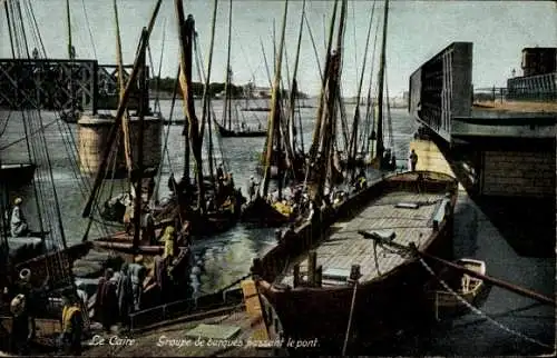 Ak Kairo Ägypten, Groupe de barques passant le pont