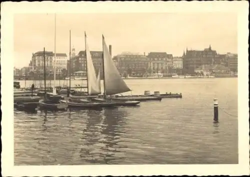 Ak Hamburg, Bootshafen an der Alster, Segelboote, Stadtbild