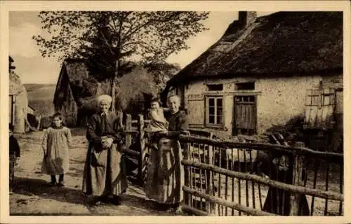 Ak Morvan Nièvre, Chaumiere morvandelle