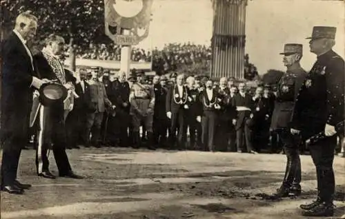 Foto Ak Paris I Louvre, General, Heerführer, Parade, Politiker