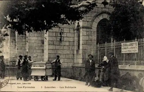 Ak Lourdes Hautes Pyrénées, Les Robinets