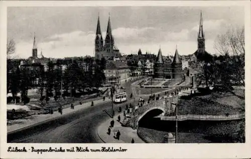 Ak Hansestadt Lübeck, Puppenbrücke, Holstentor