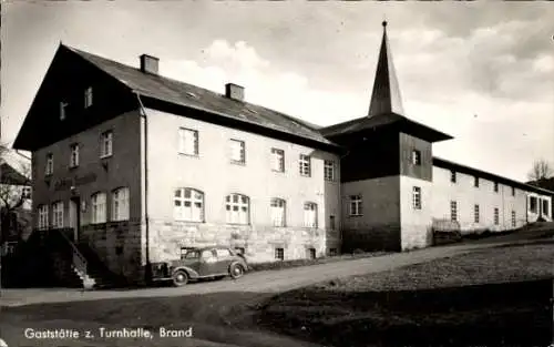 Ak Brand in Oberfranken Marktredwitz im Fichtelgebirge, Gaststätte zur Turnhalle