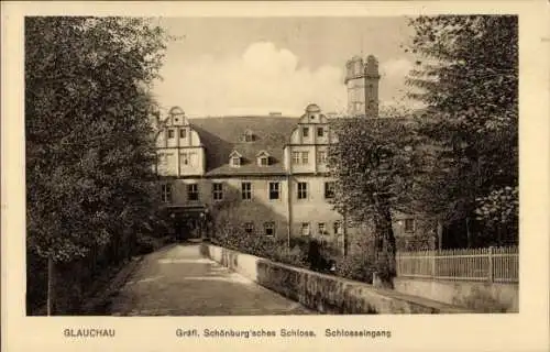 Ak Glauchau in Sachsen, Gräfl. Schönburg'sches Schloss, Schlosseingang