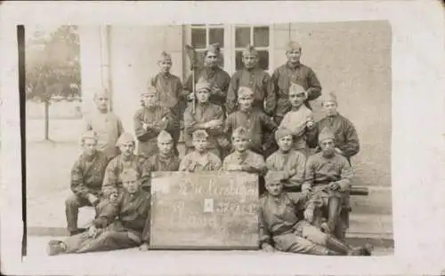 Foto Ak Die lustigen Elsässer, Französische Soldaten in Uniformen