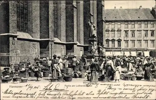 Ak Hannover in Niedersachsen, Partie am Lutherdenkmal