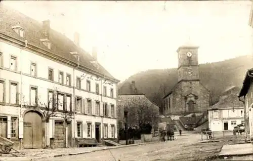 Foto Ak Allarmont Vosges, Ortspartie, Kirche