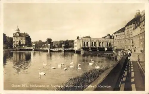 Ak Guben in der Niederlausitz, Neißepartie, Stadthaus, Stadttheater, Kaffee Schönberger