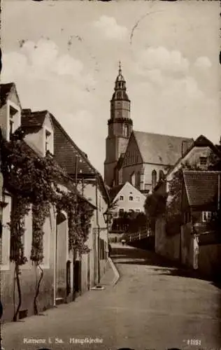 Ak Kamenz in Sachsen, Straßenpartie mit Blick zur Hauptkirche