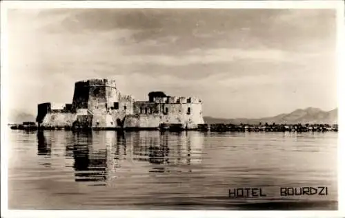 Foto Ak Bourdzi Griechenland, Ansicht der Festung im Wasser als Hotel