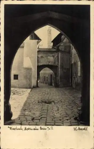 Foto Ak Stein an der Donau Krems an der Donau Niederösterreich, Straße, Torbogen