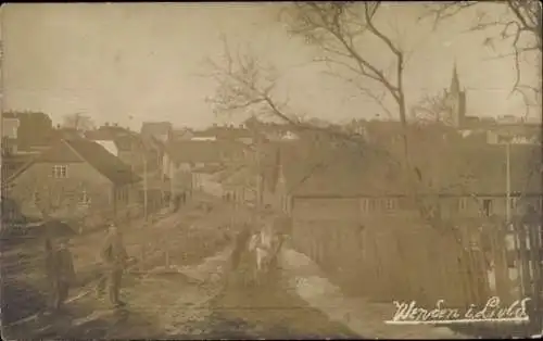 Ak Cesis Wenden Lettland, Straßenpartie, Soldaten, I. WK