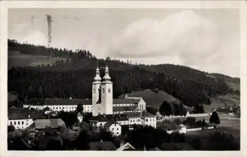 Ak Gurk in Kärnten, Dom mit Domkapitel und Klostergebäude