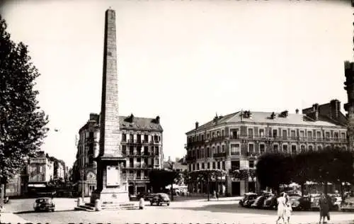 Ak Chalon sur Saône Saône et Loire, Place de l'Obelisque, Rue General Leclerc