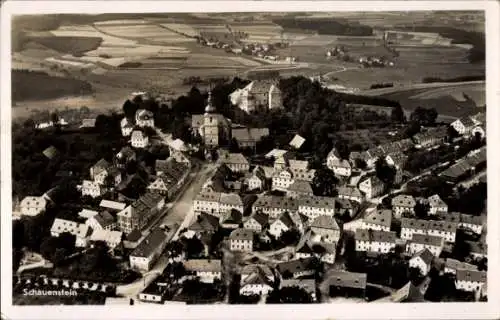 Ak Schauenstein Oberfranken Bayern, Luftbild von Schauenstein, Kirche, Felder, Häuser