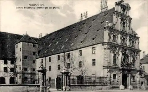 Ak Augsburg in Schwaben, Central-Feuerhaus, ehem. Zeughaus