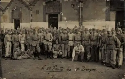 Foto Ak Französische Soldaten in Uniformen, Gruppenaufnahme, 2e Escadron du 9e Dragons