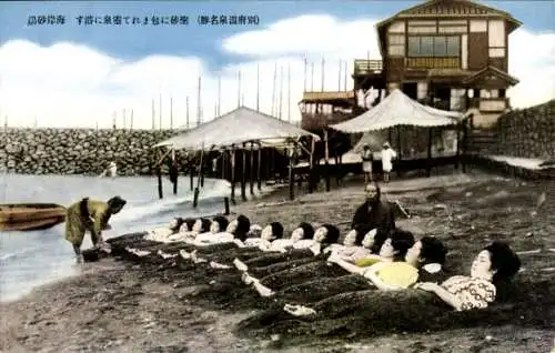 Ak Beppu Präfektur Oita Japan, Küstensandbad, Frauen am Strand